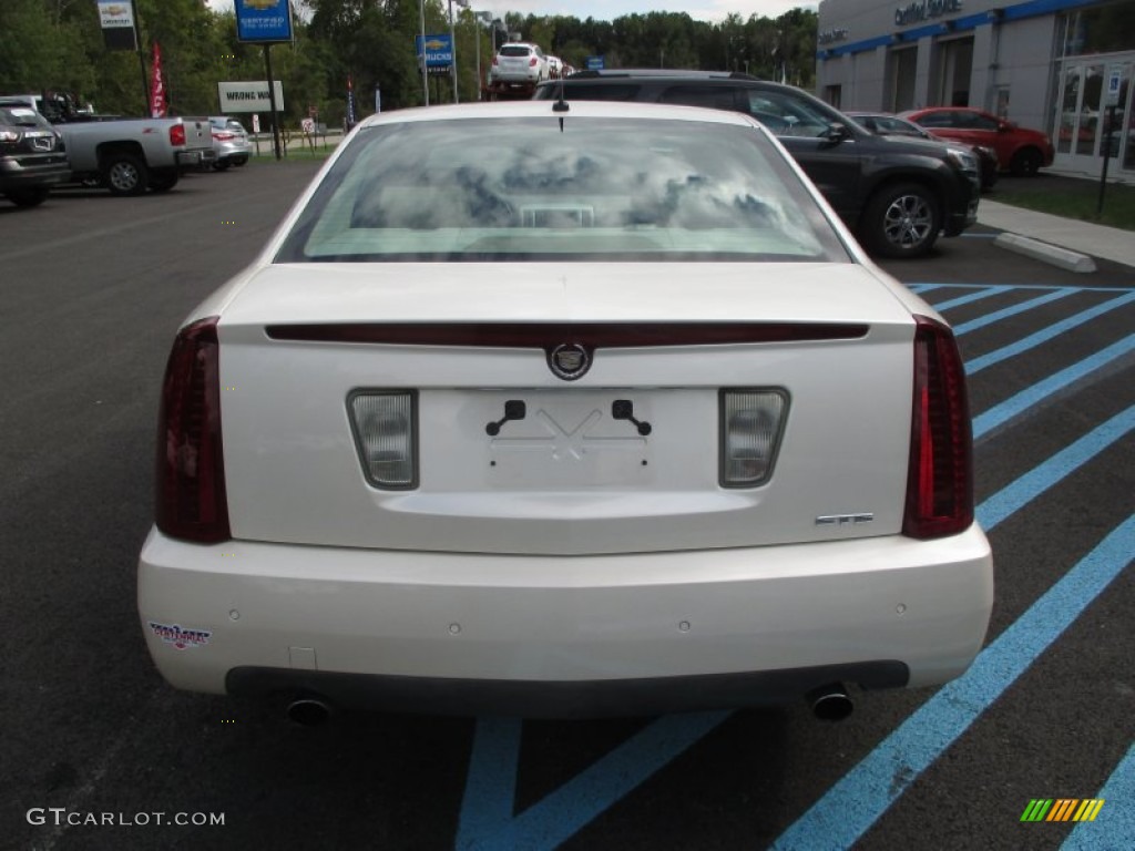 2005 STS V6 - White Diamond / Cashmere photo #5