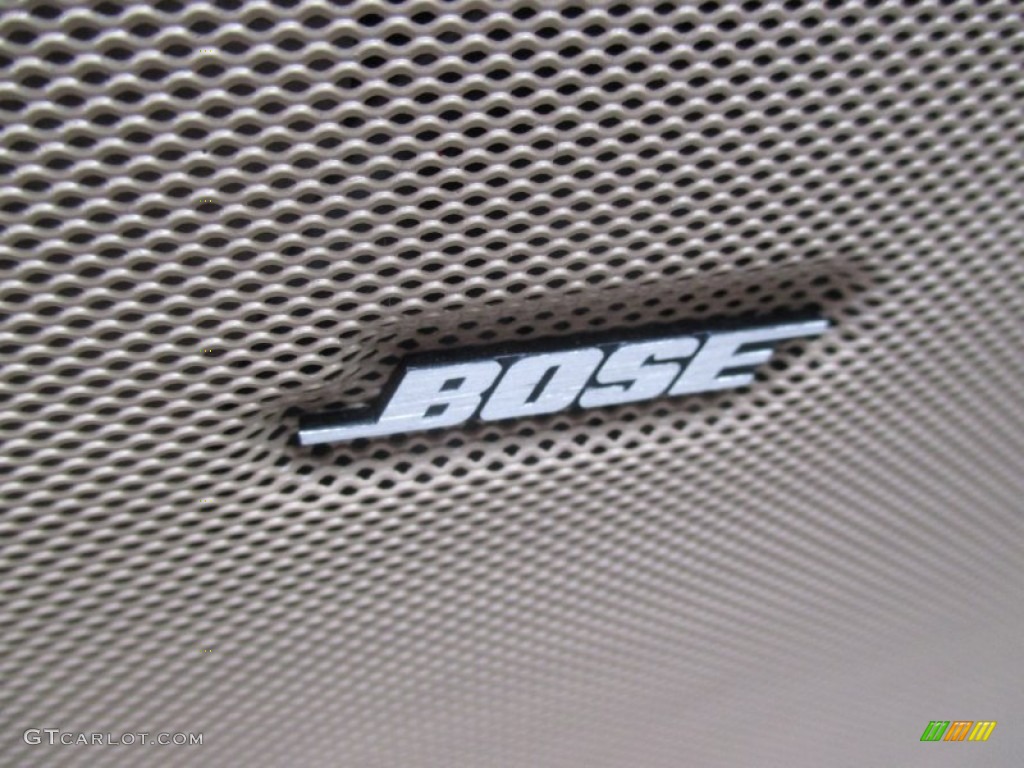 2005 STS V6 - White Diamond / Cashmere photo #25