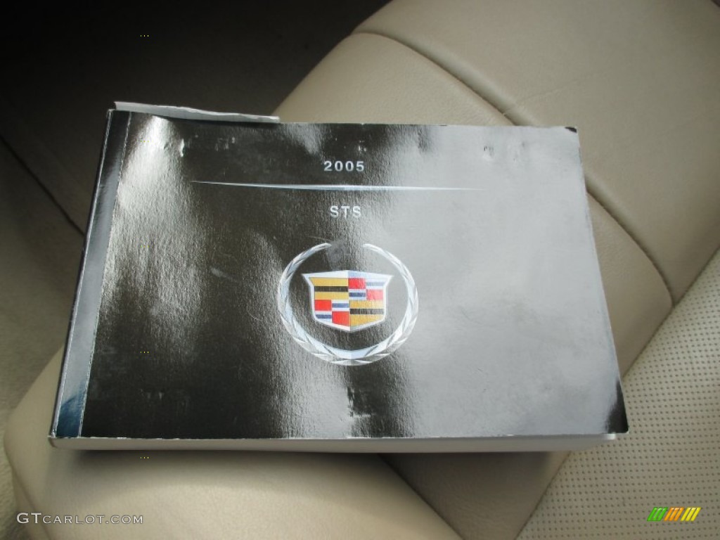 2005 STS V6 - White Diamond / Cashmere photo #35