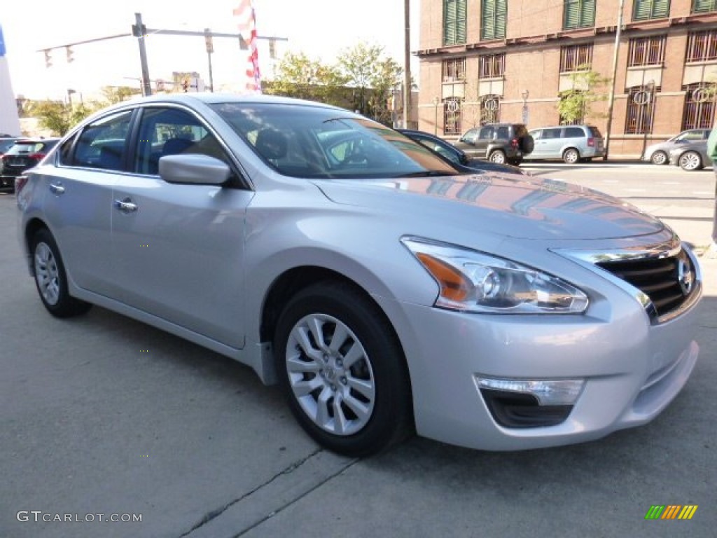 2014 Altima 2.5 S - Brilliant Silver / Charcoal photo #3