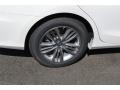 2016 Toyota Camry SE Wheel and Tire Photo