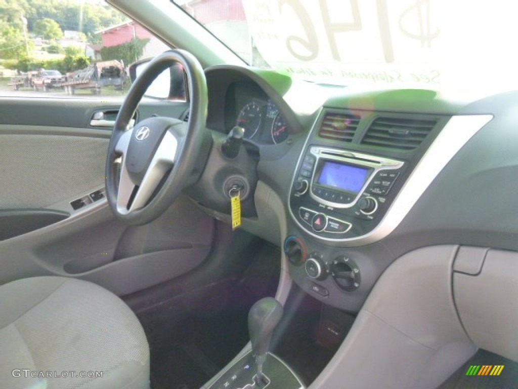 2012 Accent GLS 4 Door - Boston Red / Gray photo #7