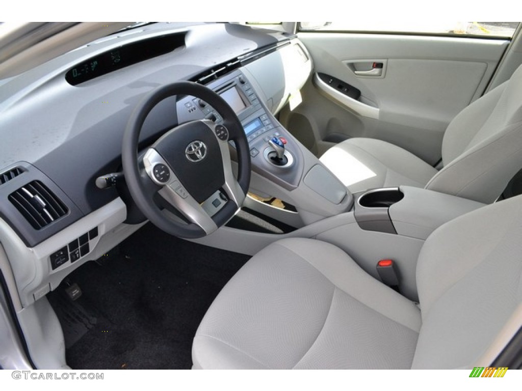 Misty Gray Interior 2015 Toyota Prius Two Hybrid Photo #107303414