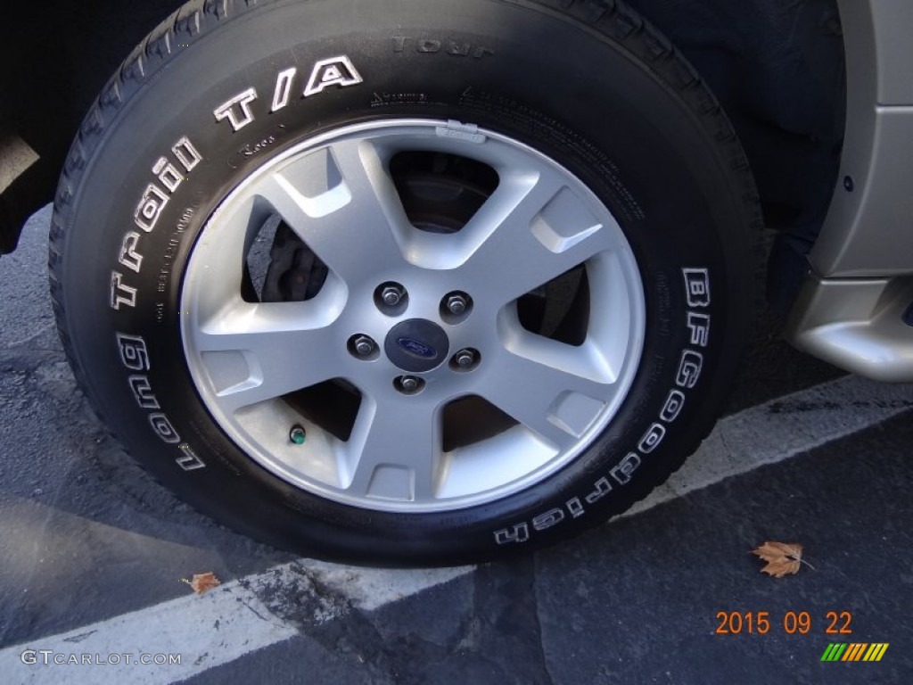 2005 Explorer Eddie Bauer 4x4 - Oxford White / Medium Parchment photo #20