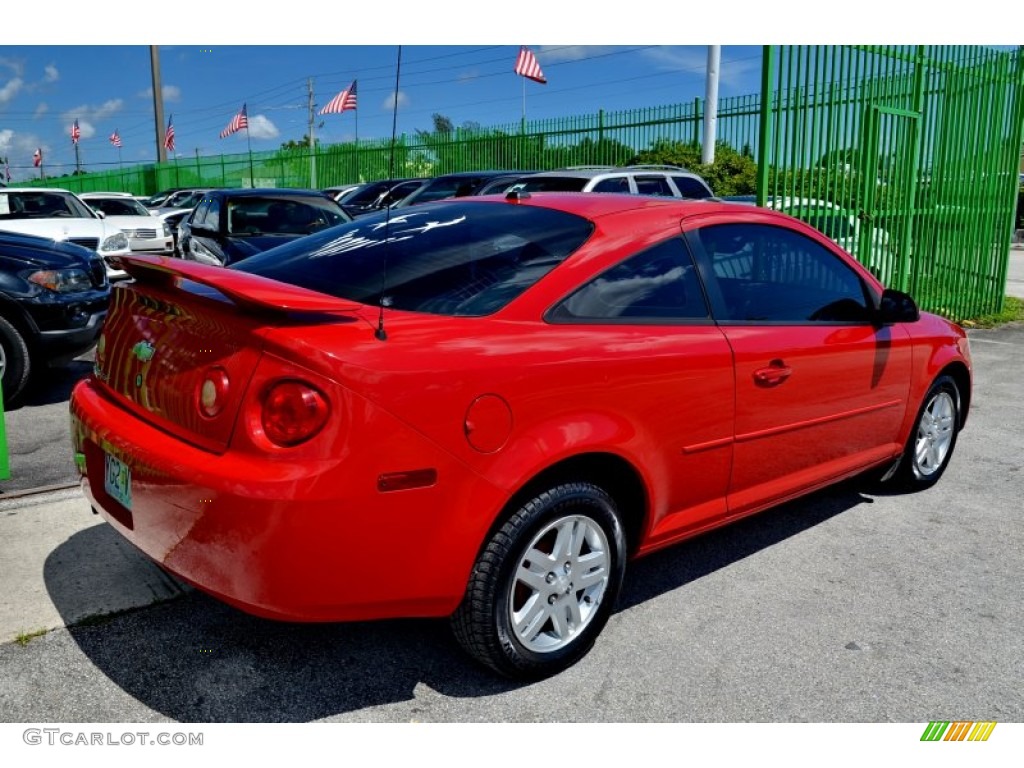 2005 Cobalt LS Coupe - Victory Red / Ebony photo #8