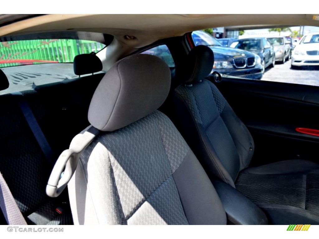 2005 Cobalt LS Coupe - Victory Red / Ebony photo #18