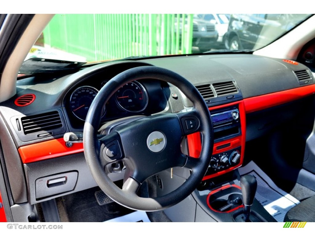 2005 Cobalt LS Coupe - Victory Red / Ebony photo #26