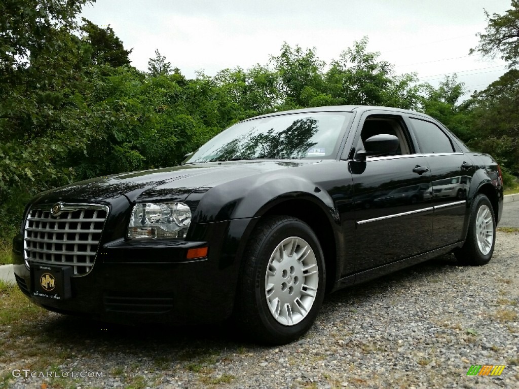 2007 300  - Brilliant Black / Dark Slate Gray/Light Graystone photo #1