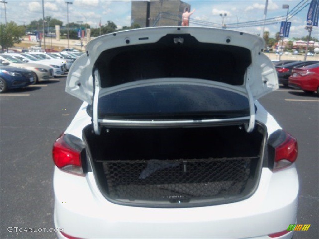 2016 Elantra SE - White / Beige photo #12
