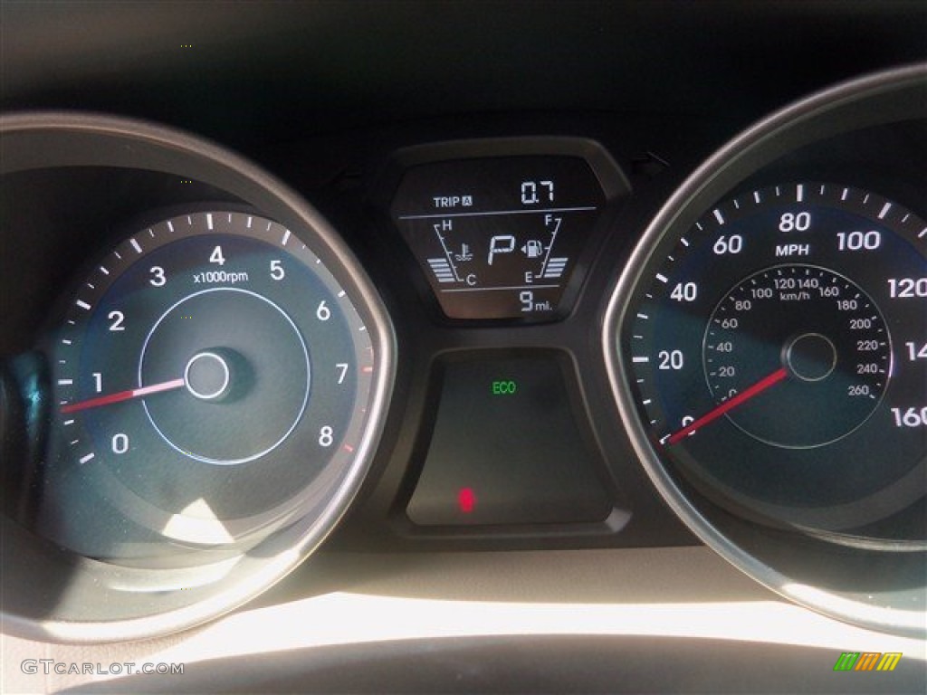 2016 Elantra SE - White / Beige photo #17