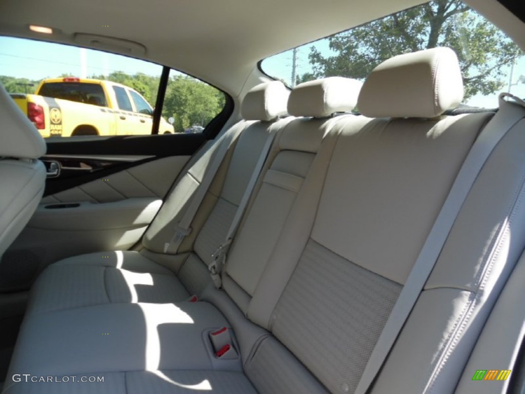 2015 Infiniti Q50 S 3.7 AWD Rear Seat Photo #107315717
