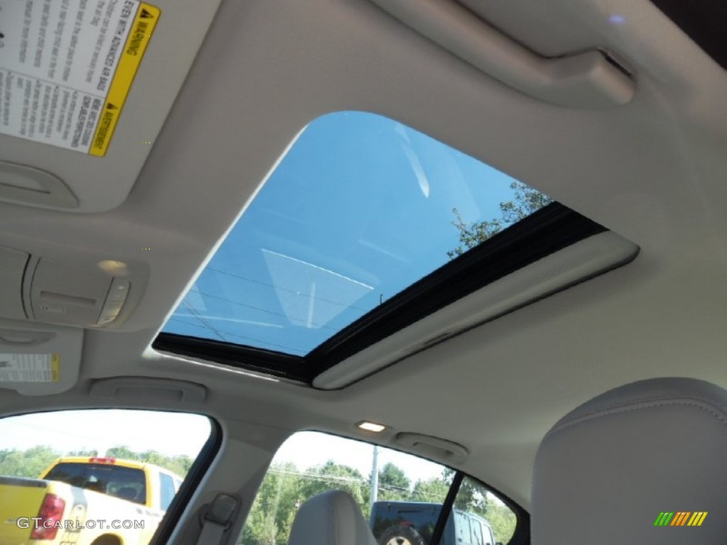 2015 Infiniti Q50 S 3.7 AWD Sunroof Photo #107315804