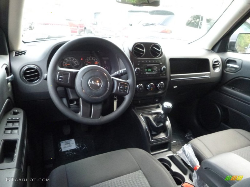 Dark Slate Gray Interior 2016 Jeep Patriot Sport 4x4 Photo #107318762