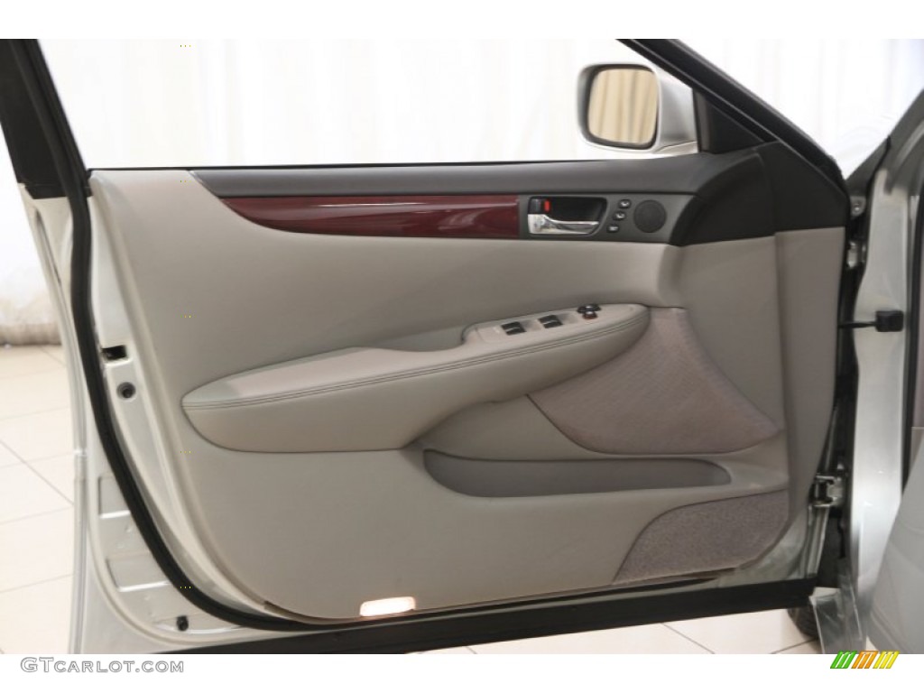 2004 Lexus ES 330 Door Panel Photos