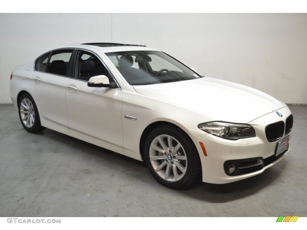 2016 5 Series 528i Sedan - Alpine White / Black photo #1