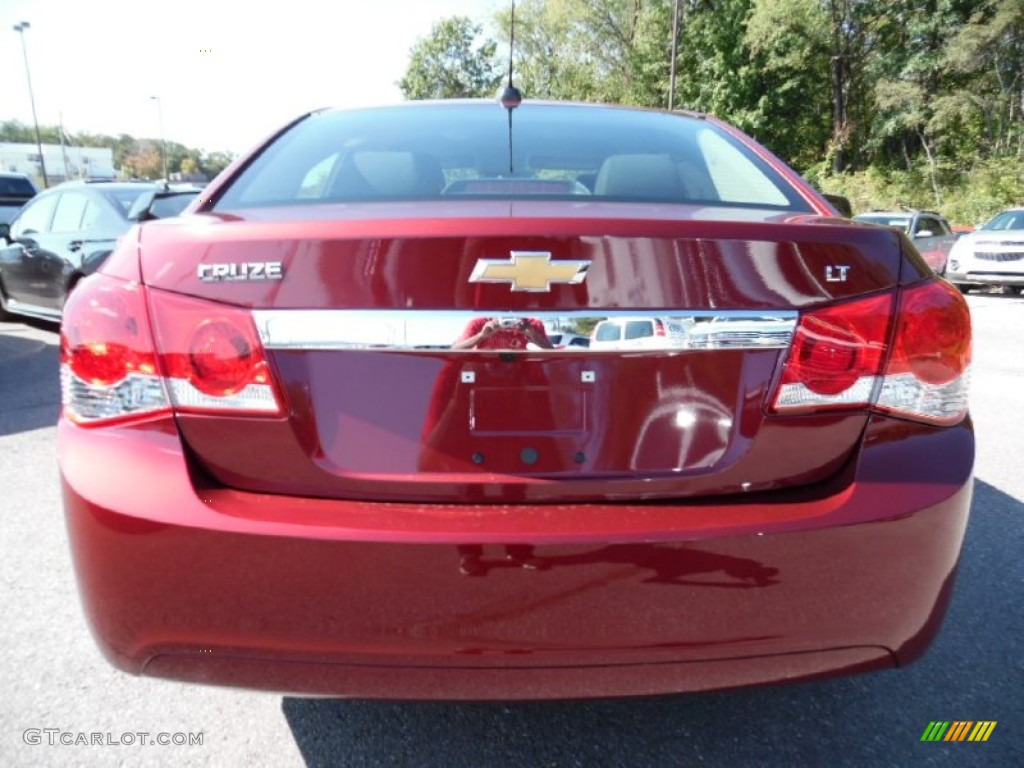 2016 Cruze Limited LT - Siren Red Tintcoat / Jet Black photo #7