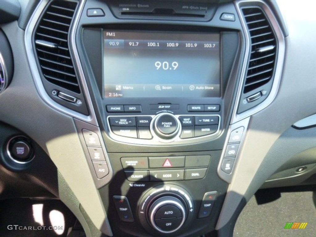 2016 Hyundai Santa Fe SE AWD Controls Photo #107332673