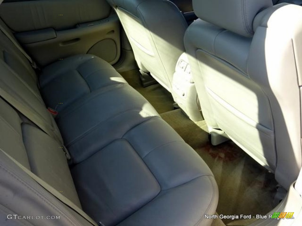 2000 Seville SLS - White Diamond / Neutral Shale photo #18