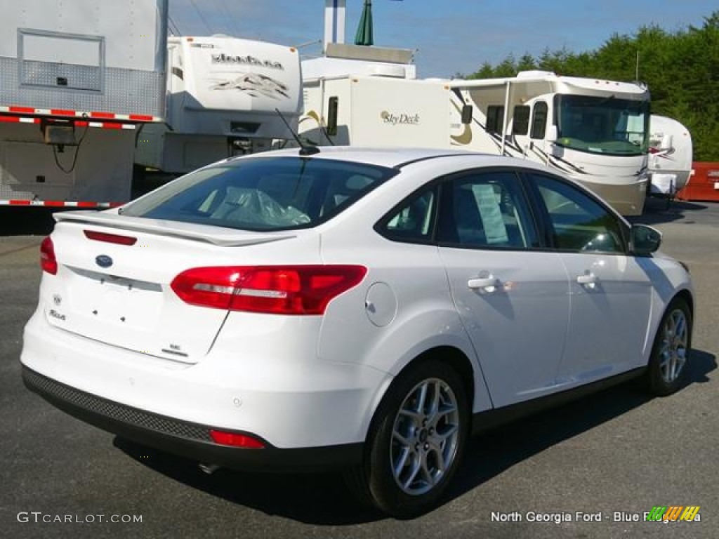 2015 Focus SE Sedan - Oxford White / Charcoal Black photo #5