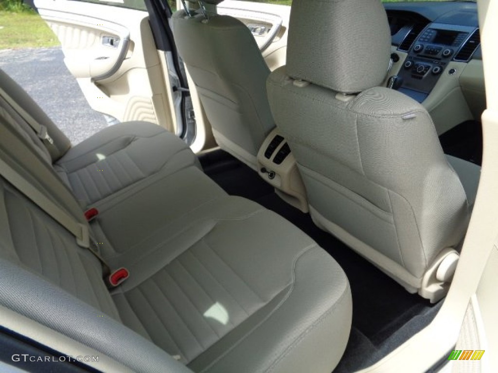 2015 Taurus SE - Ingot Silver Metallic / Dune photo #16