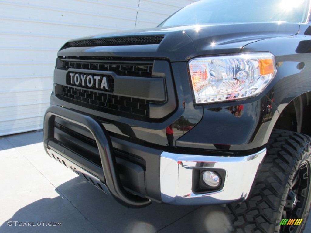 2016 Tundra SR5 CrewMax 4x4 - Black / Graphite photo #10