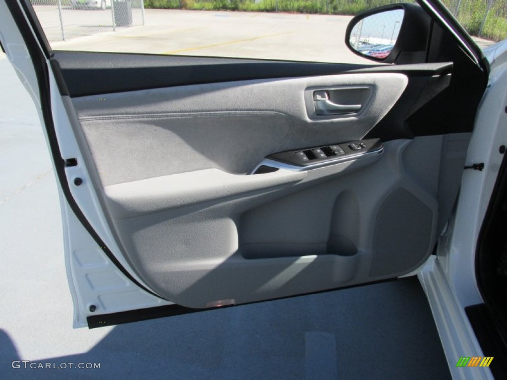 2016 Camry XSE - Blizzard White Pearl / Ash photo #19