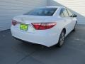 Super White - Camry SE Photo No. 4