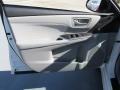 Blizzard White Pearl - Camry XLE Photo No. 19