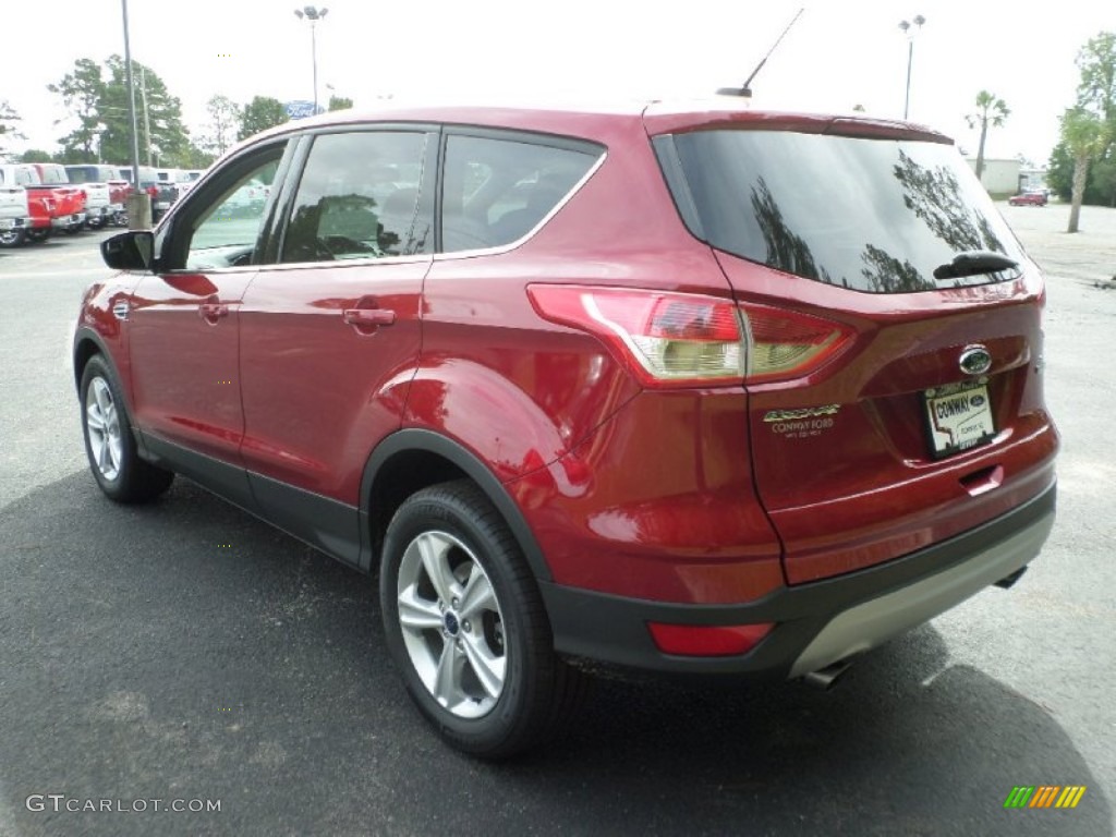 2016 Escape SE - Ruby Red Metallic / Charcoal Black photo #8