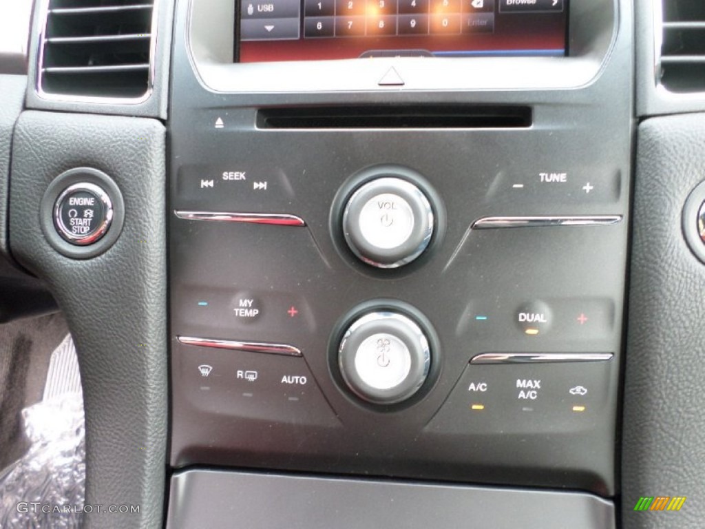 2015 Taurus SEL - Ingot Silver Metallic / Charcoal Black photo #22
