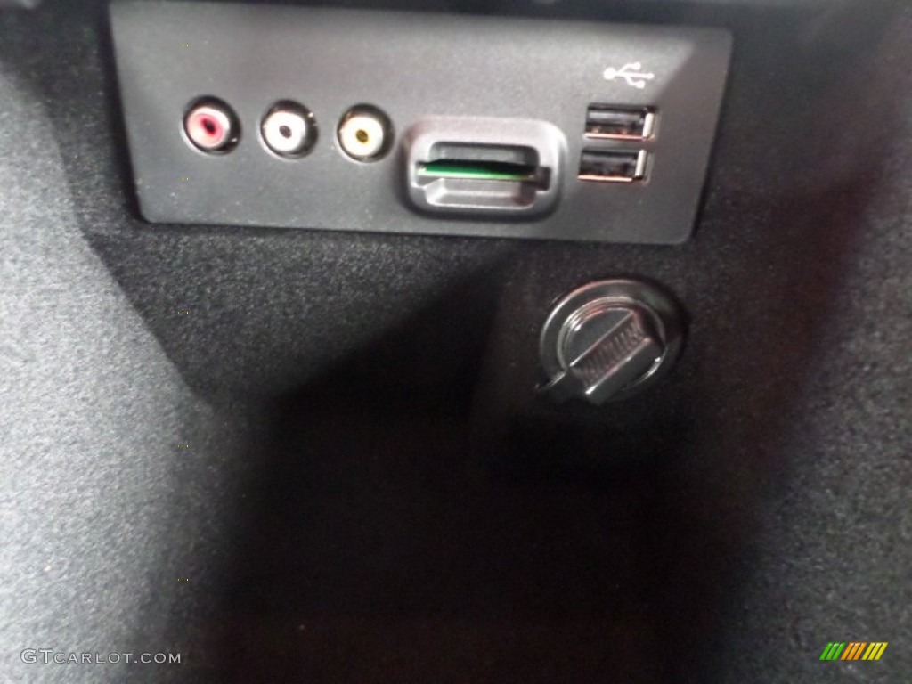 2015 Taurus SEL - Ingot Silver Metallic / Charcoal Black photo #24