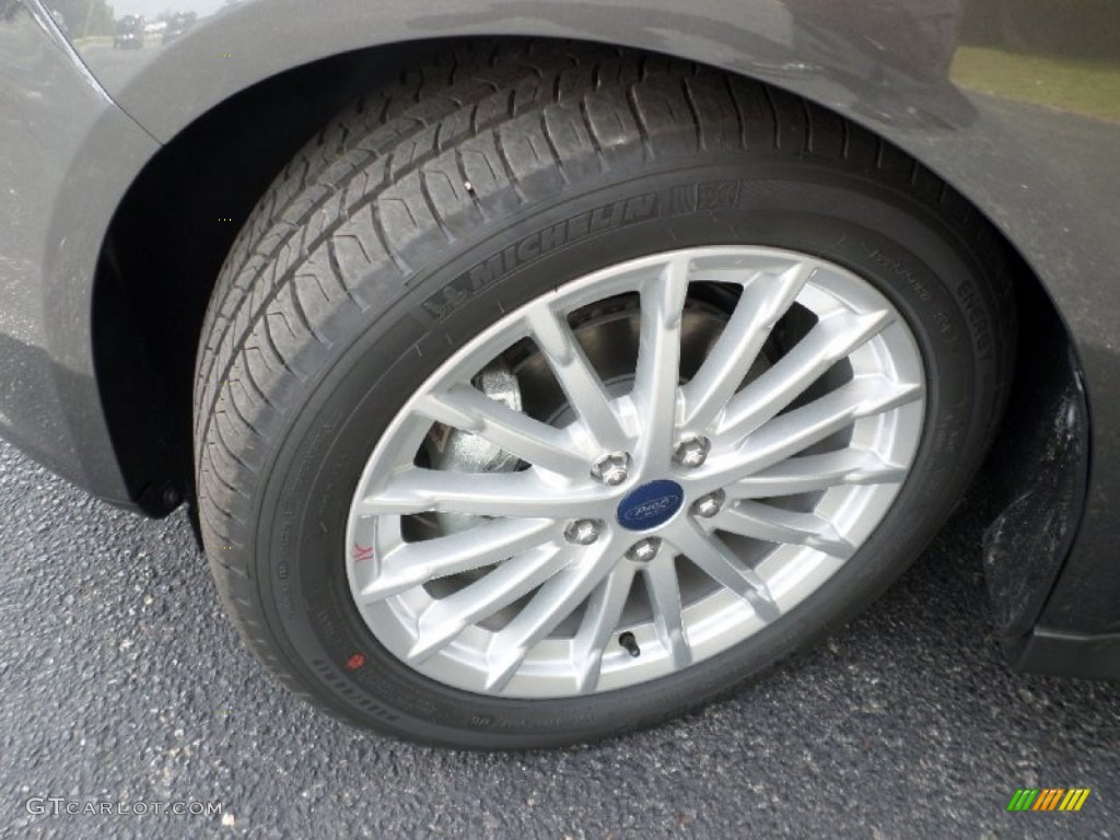 2015 Ford C-Max Hybrid SE Wheel Photos