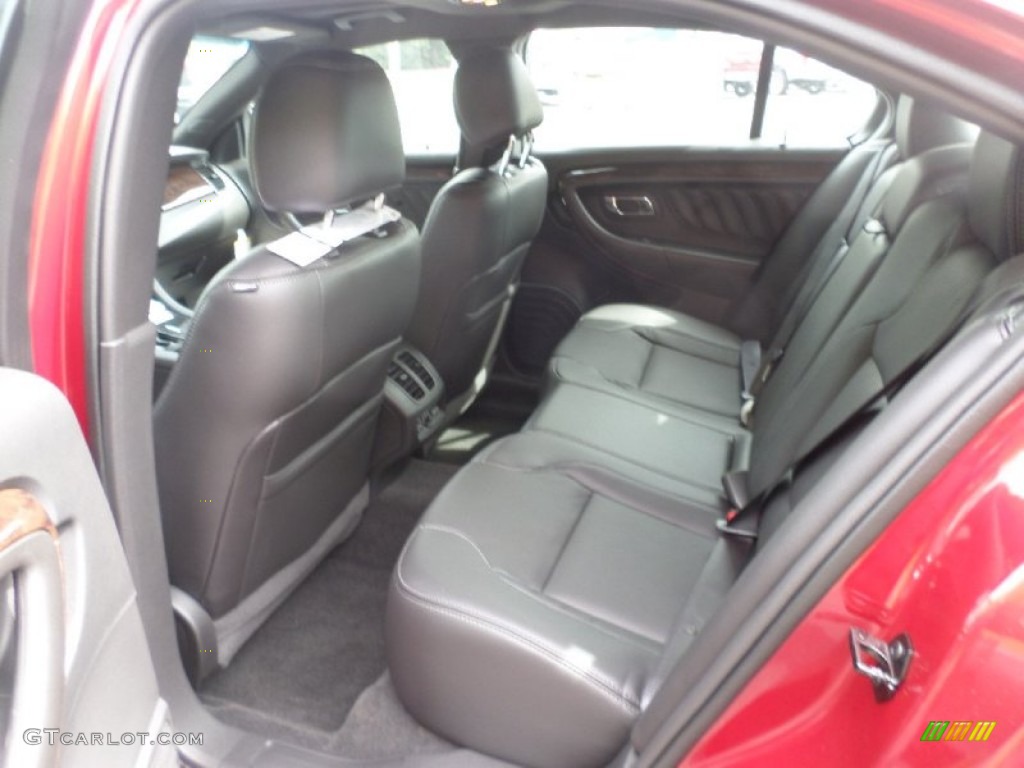 2015 Taurus Limited - Ruby Red Metallic / Charcoal Black photo #17