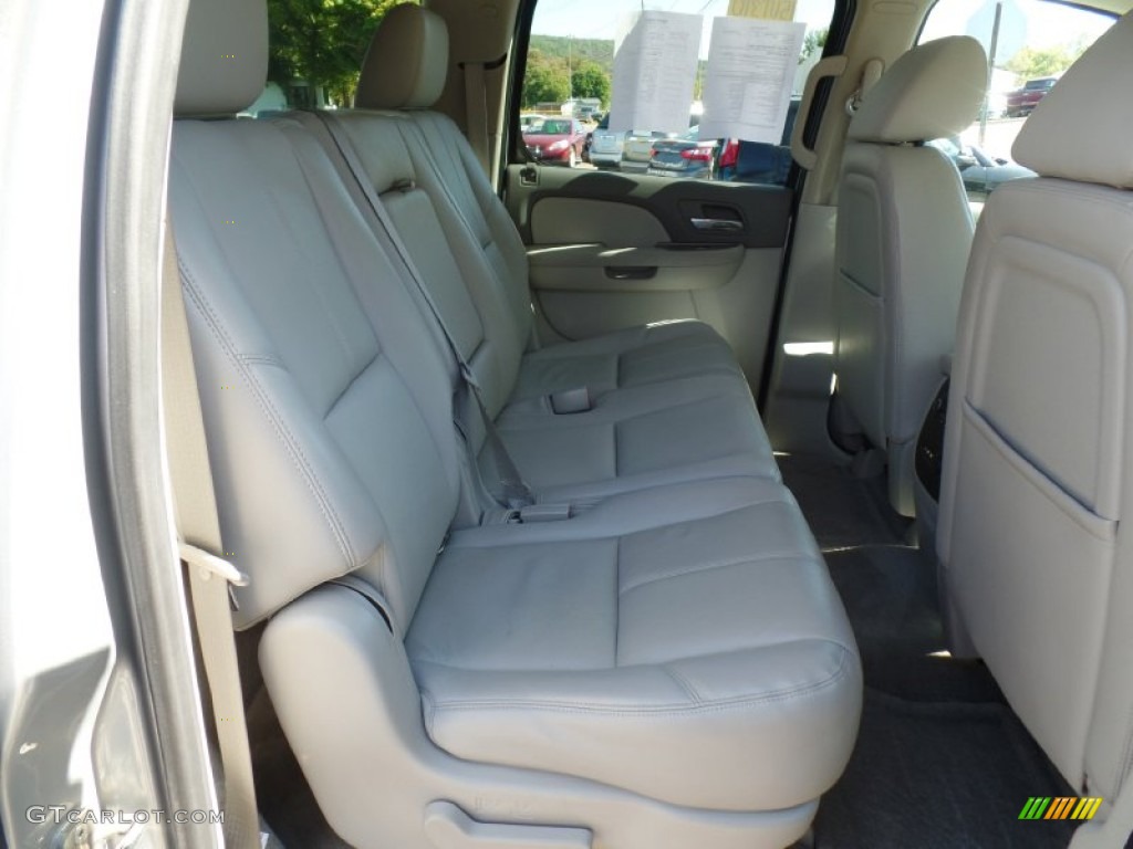 2013 Suburban LT 4x4 - Silver Ice Metallic / Light Titanium/Dark Titanium photo #54