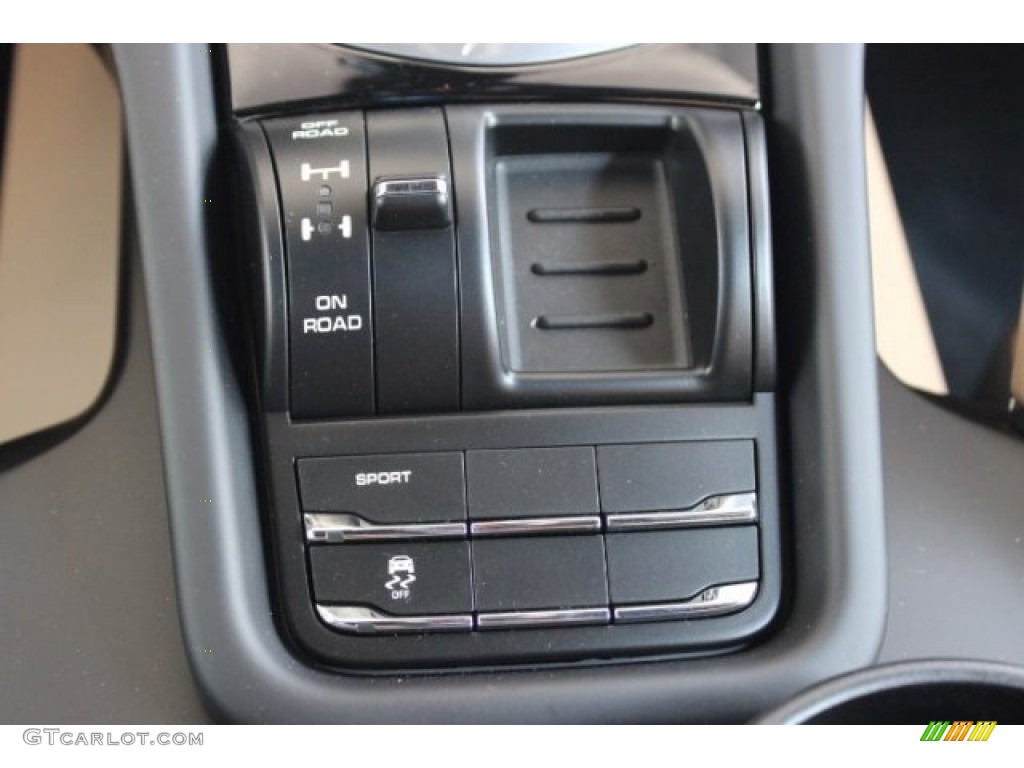 2016 Porsche Cayenne Diesel Controls Photo #107358341