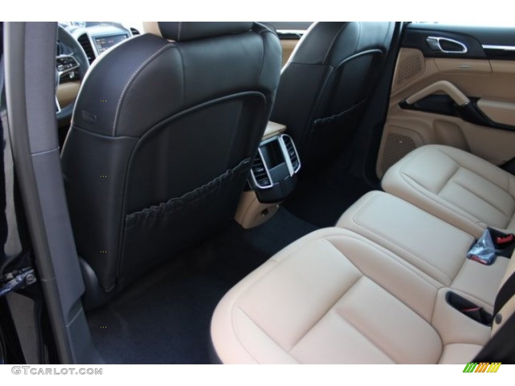 Black/Luxor Beige Interior 2016 Porsche Cayenne Diesel Photo #107358621