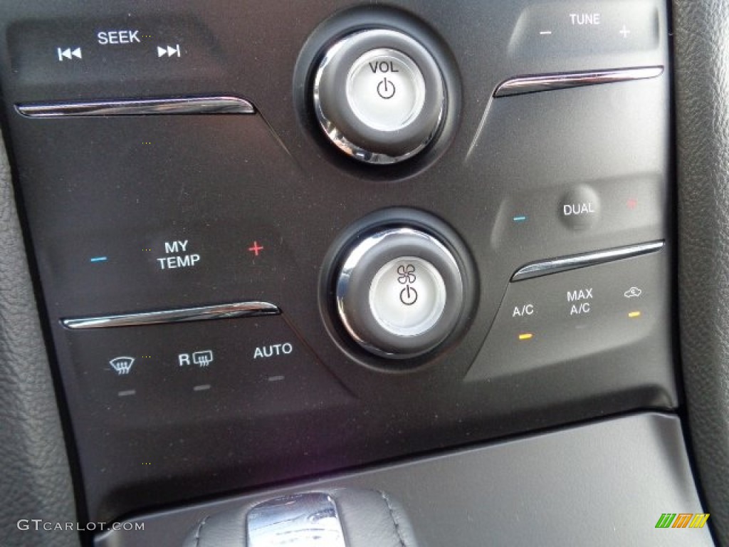 2015 Taurus SEL - Magnetic Metallic / Charcoal Black photo #24