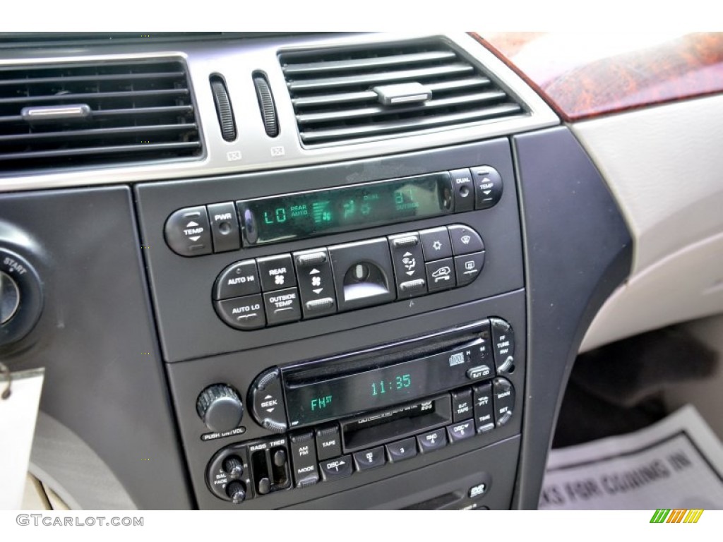 2006 Pacifica Touring - Bright Silver Metallic / Light Taupe/Dark Slate Gray photo #26