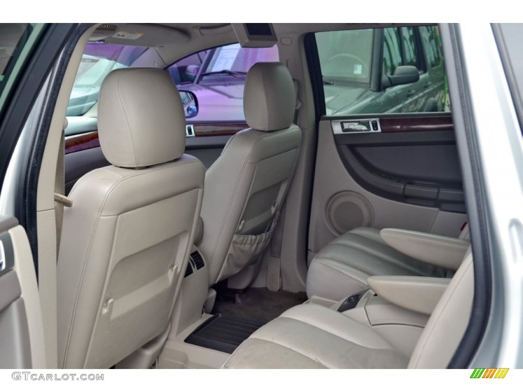 2006 Pacifica Touring - Bright Silver Metallic / Light Taupe/Dark Slate Gray photo #39