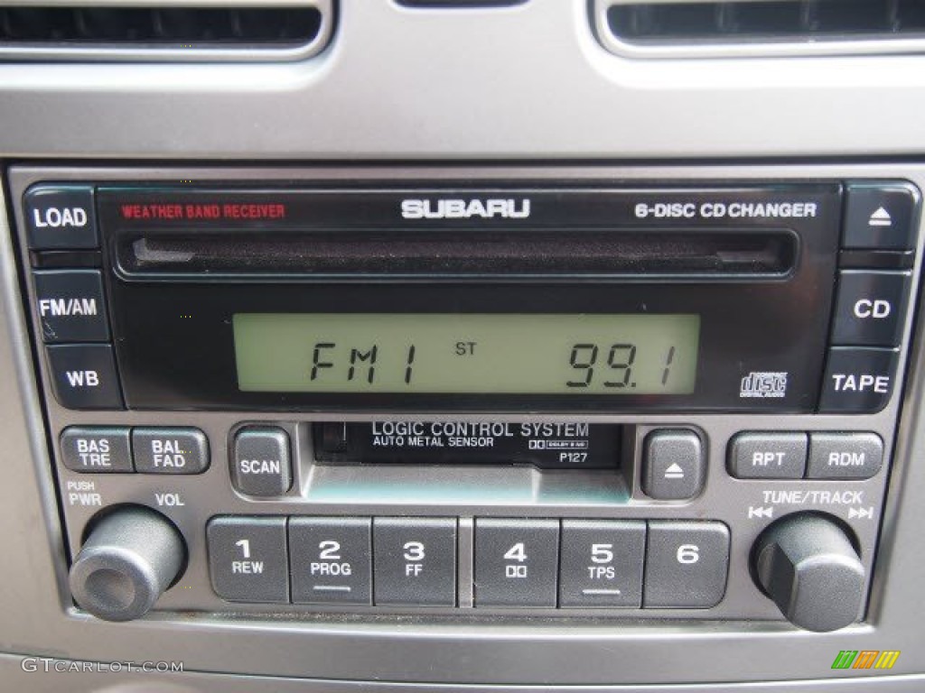 2003 Forester 2.5 XS - Aspen White / Gray photo #13