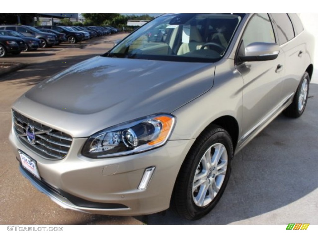 2016 XC60 T5 Drive-E - Seashell Metallic / Beige photo #3