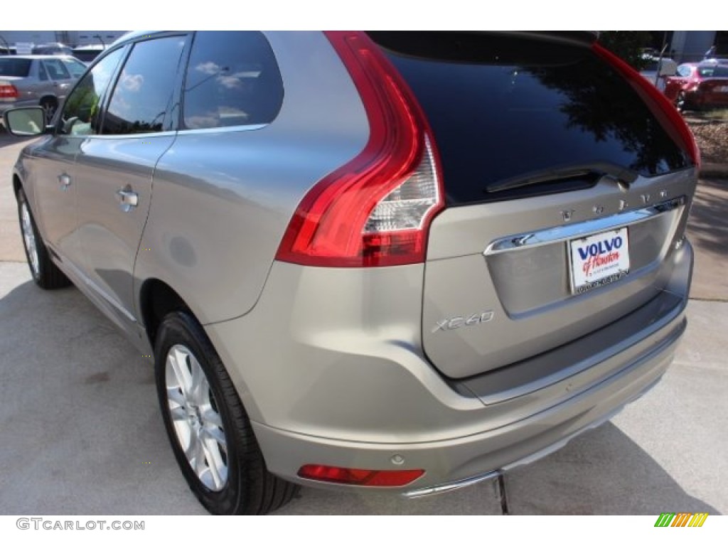 2016 XC60 T5 Drive-E - Seashell Metallic / Beige photo #6