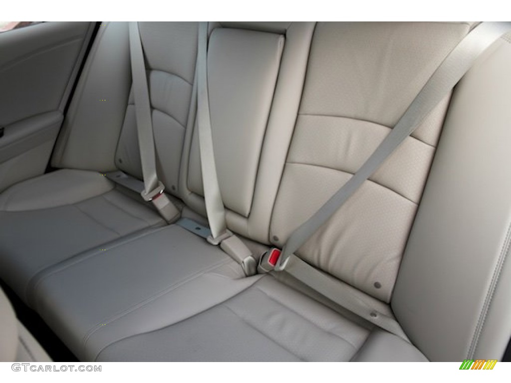 2016 Honda Accord EX-L V6 Sedan Rear Seat Photo #107369941