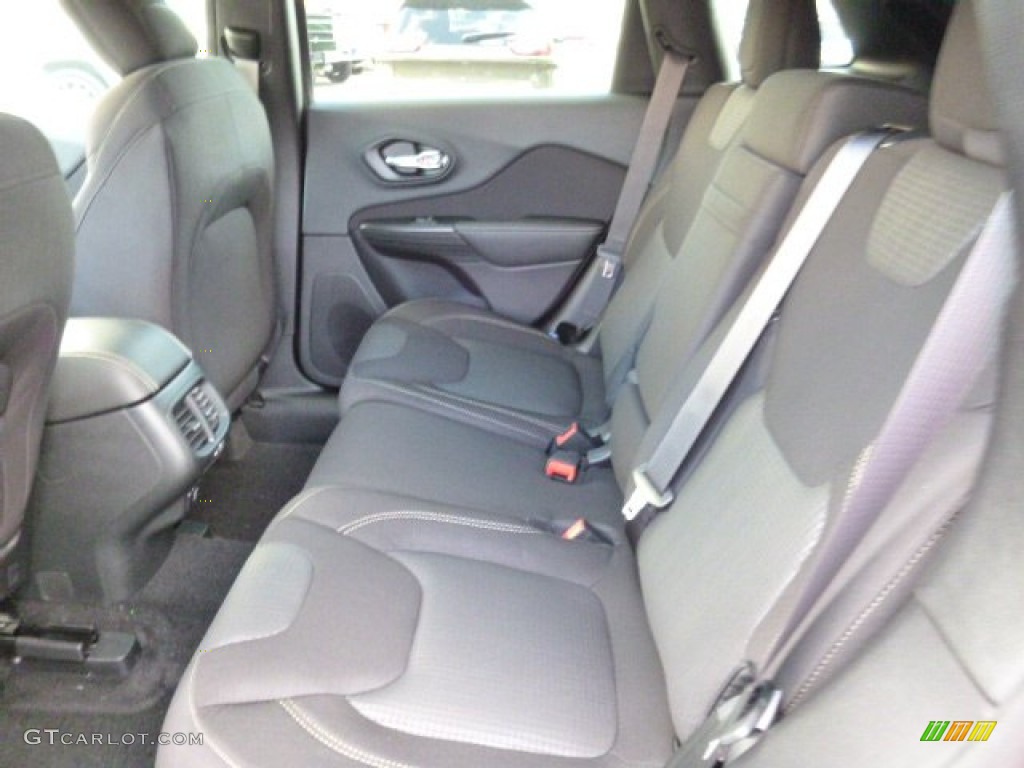 2016 Jeep Cherokee Latitude 4x4 Rear Seat Photos
