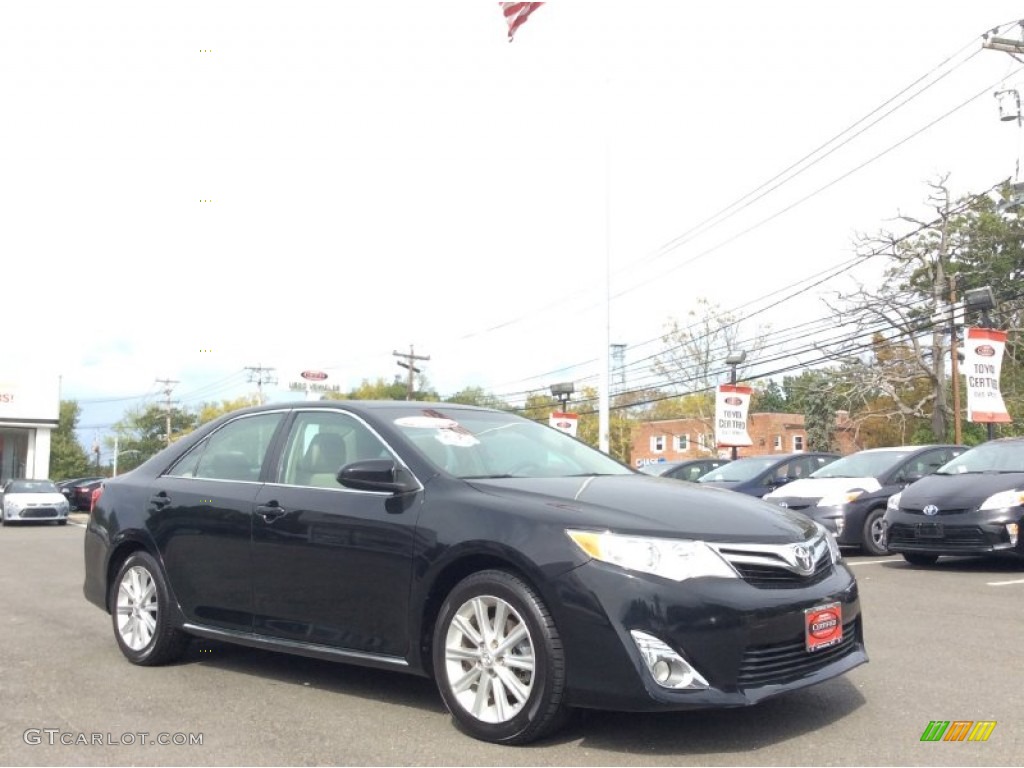 2012 Camry XLE V6 - Attitude Black Metallic / Ivory photo #3