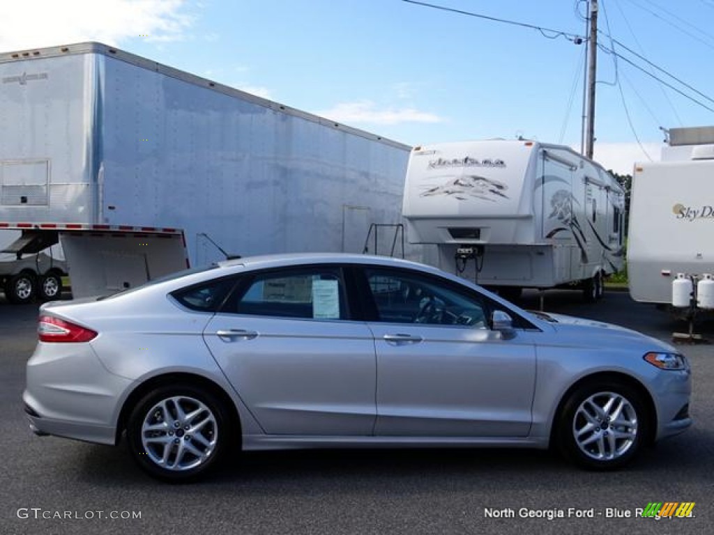 2016 Fusion SE - Ingot Silver Metallic / Charcoal Black photo #6