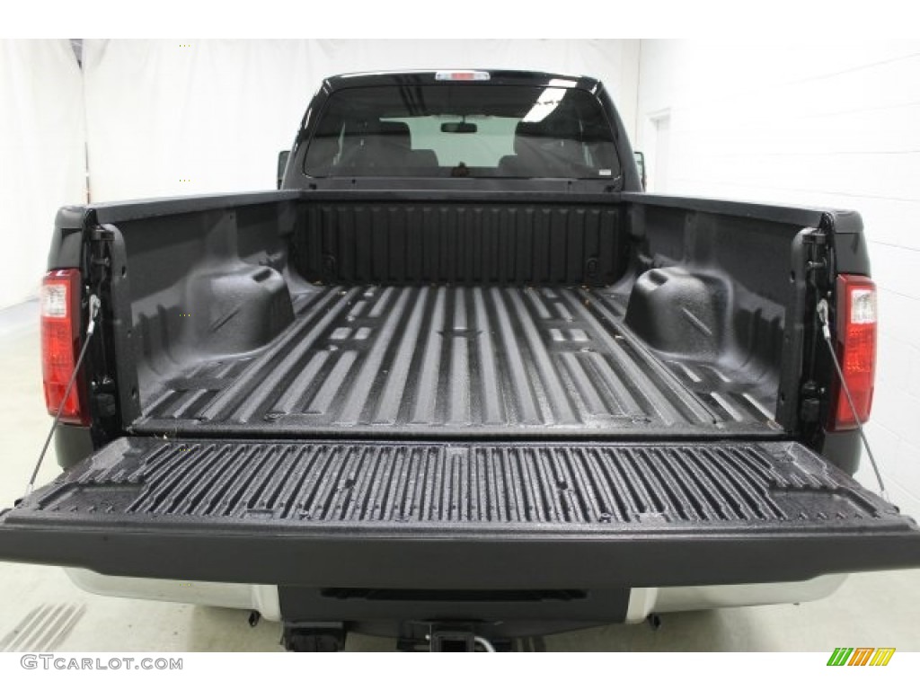 2016 Ford F250 Super Duty XLT Super Cab 4x4 Trunk Photos