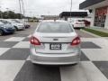 Ingot Silver - Fiesta SE Sedan Photo No. 4