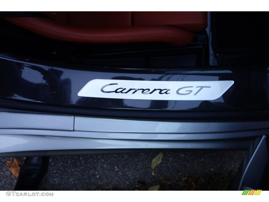 2005 Porsche Carrera GT Standard Carrera GT Model Marks and Logos Photos