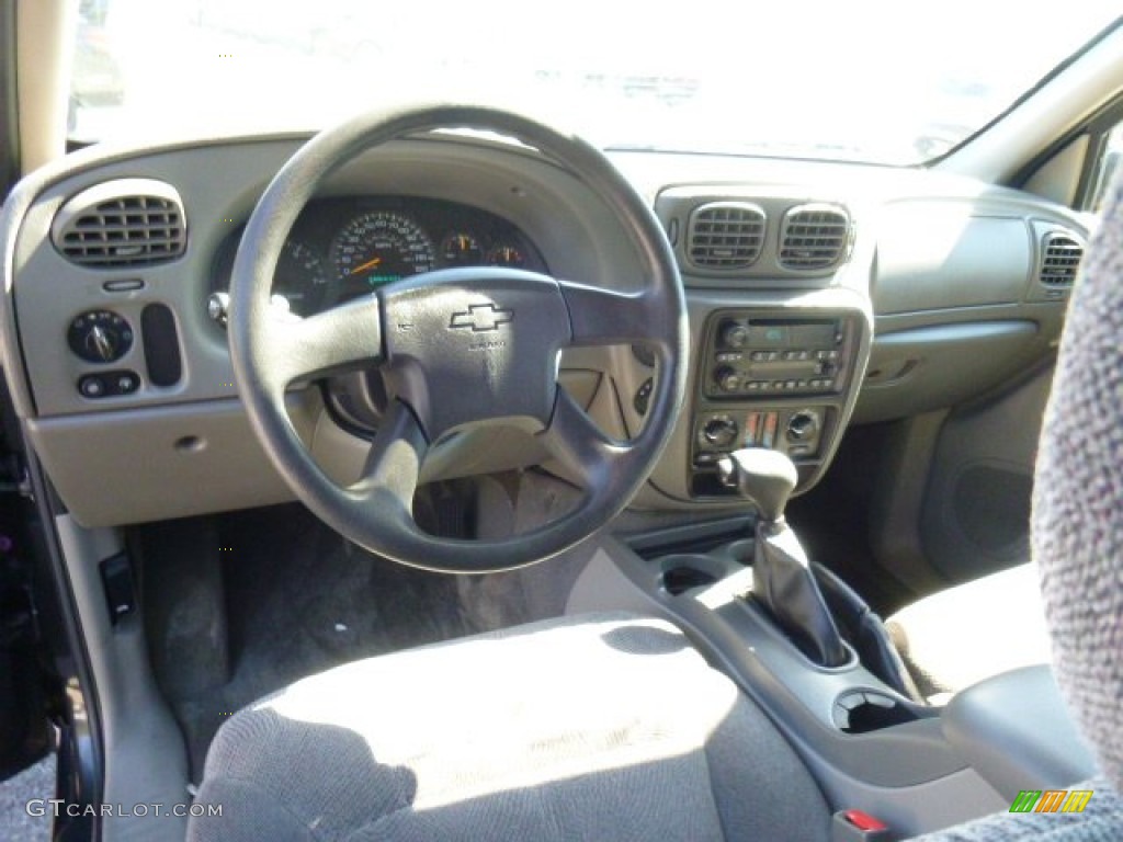 2004 TrailBlazer LS 4x4 - Dark Gray Metallic / Dark Pewter photo #10